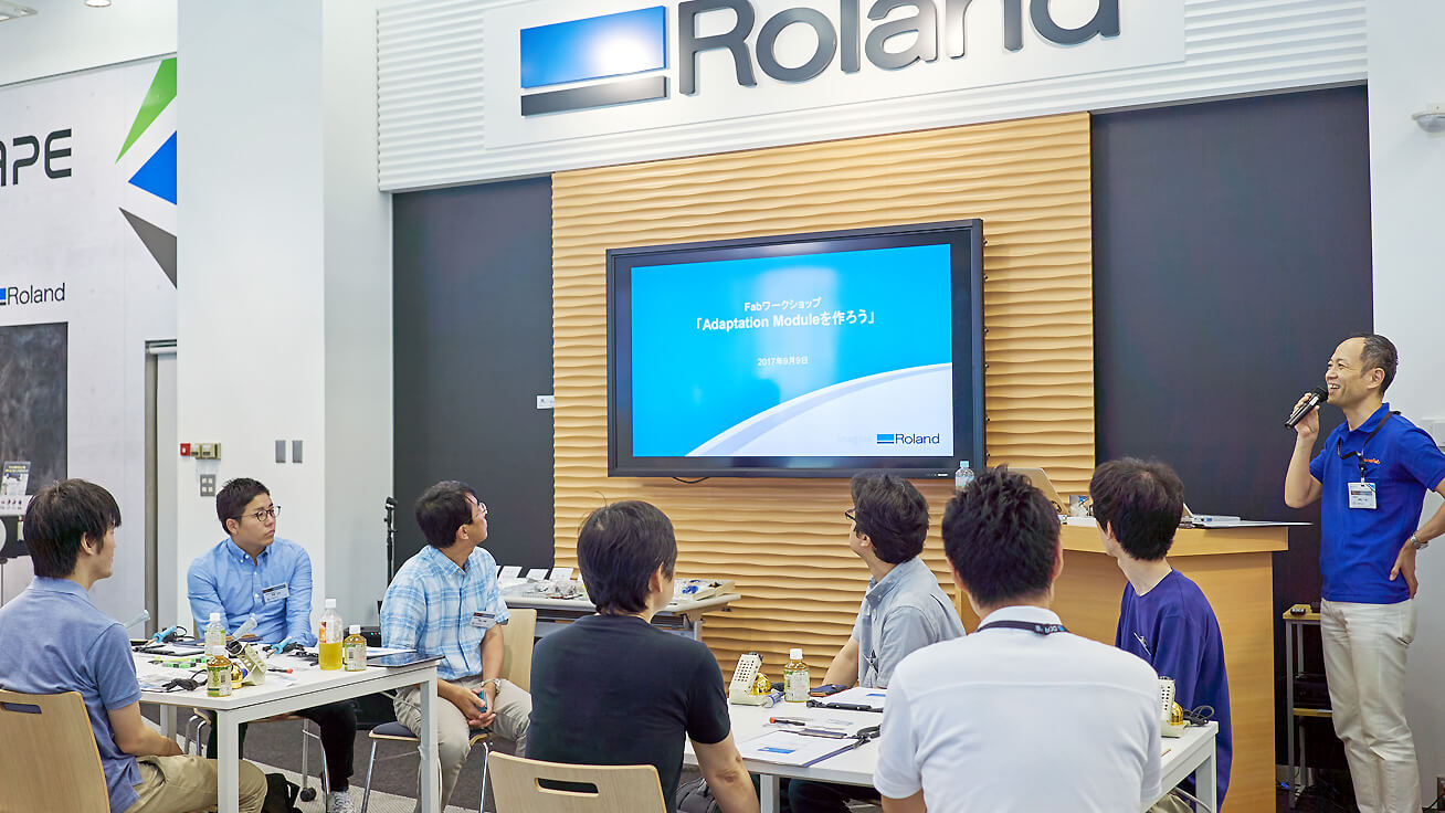 ワークショップの概要を説明する村松