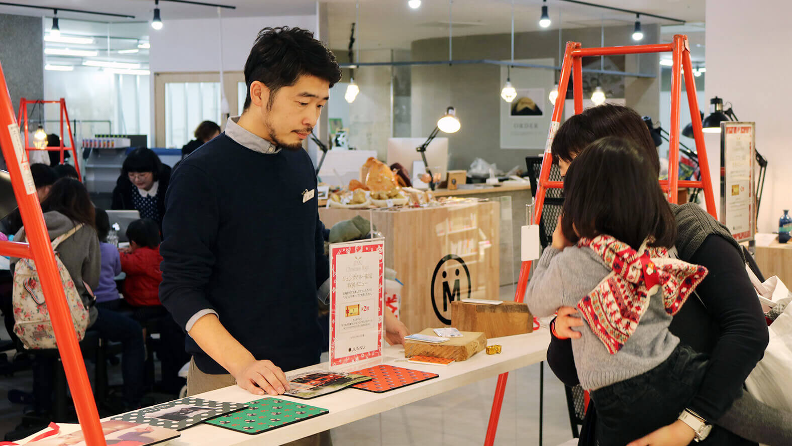 株式会社Makers’のCOO 松田純平氏(写真左)