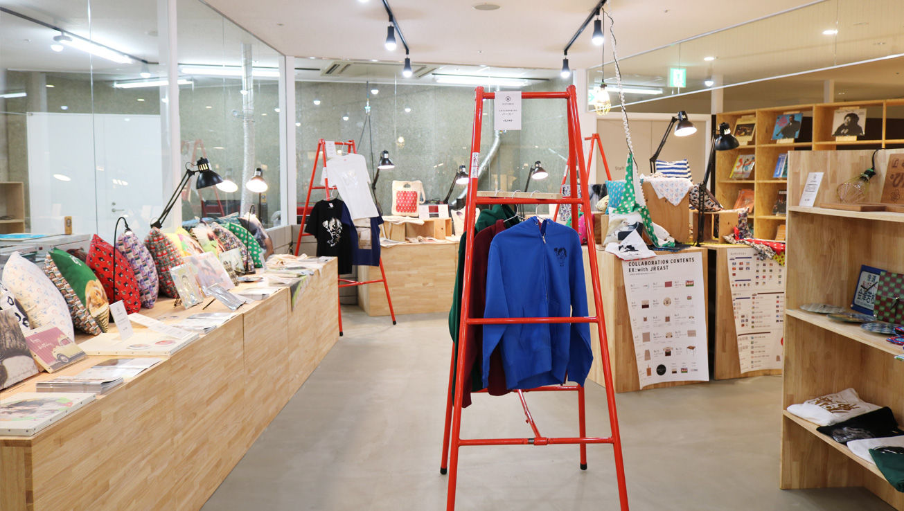 セレクトショップのような物販コーナー
