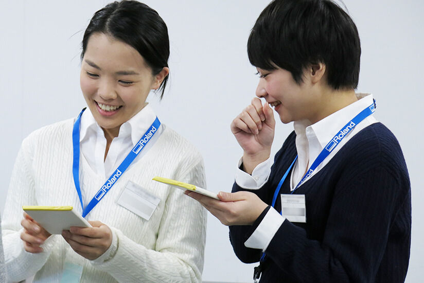 自分だけの手帳を手に嬉しそうな参加者