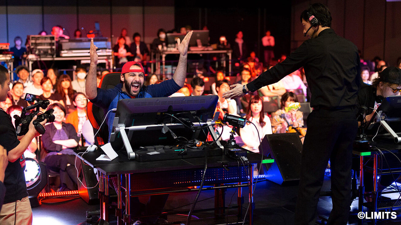 Ahmed Aldoori (US) was crowned champion.