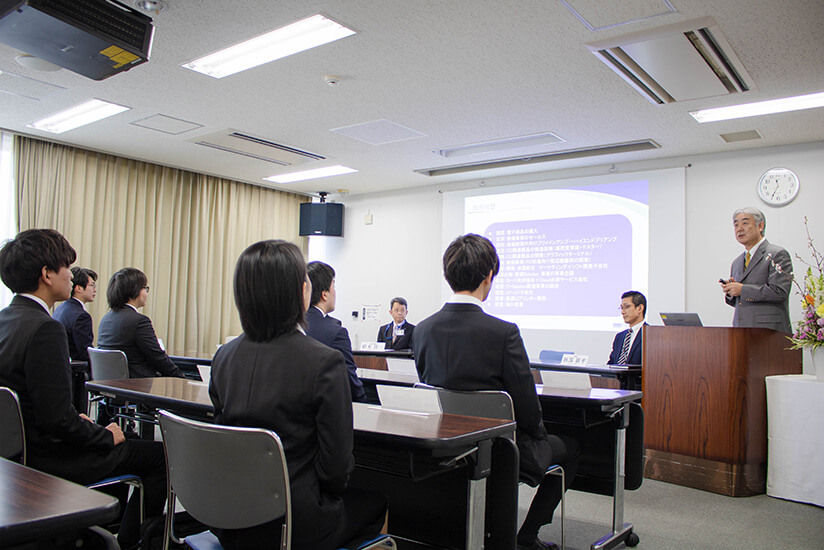 入社式の模様