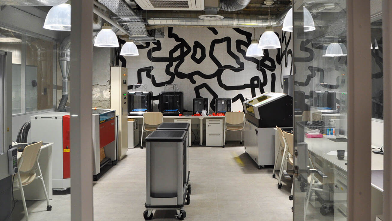 Inspired.Lab’s work area features an array of professional-grade devices.