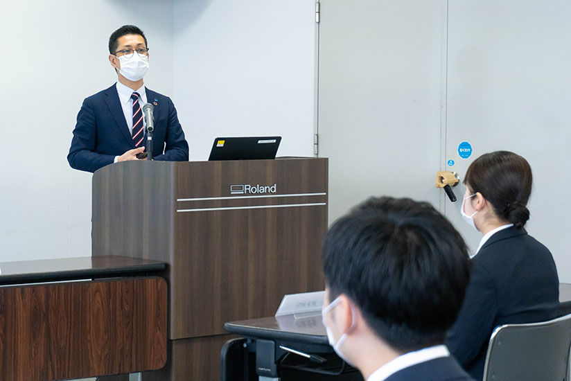 エールを送る社長の田部