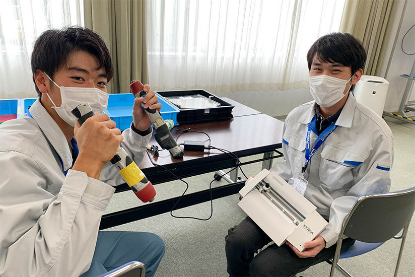 小型カッティングマシンの分解・組み立て