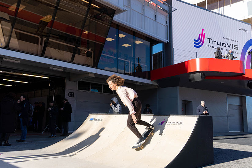 Live performance by pro skater Louisa Menke