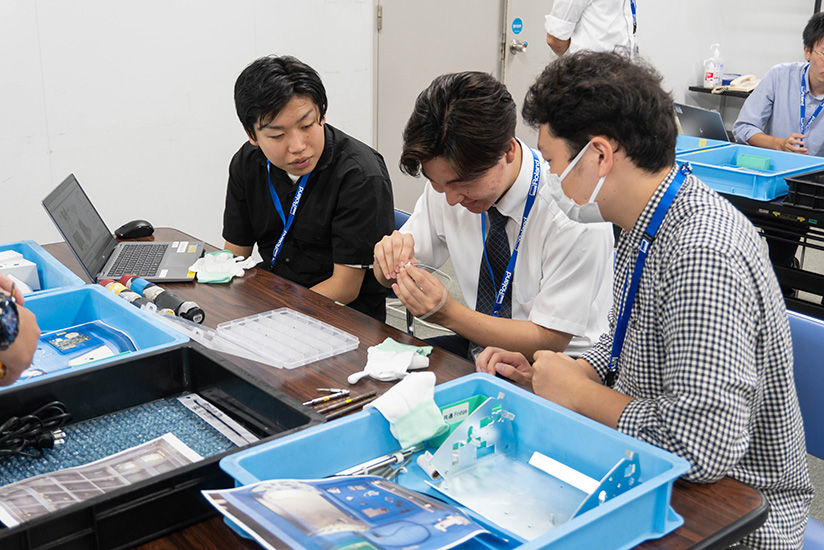 製品を活用したものづくり体験の様子