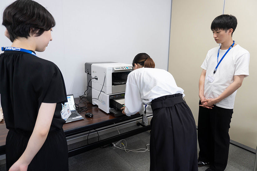 Experience the BT-12 garment printer