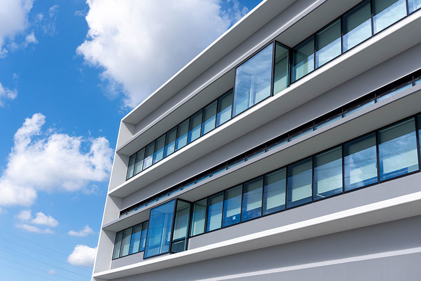 High-insulation walls and windows