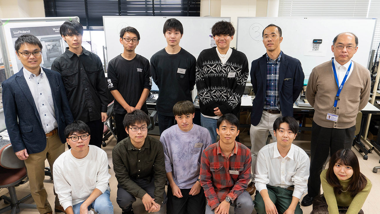 工学研究科・機械工学専攻研究室の皆さん