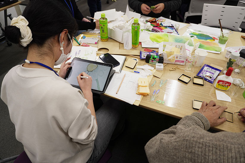 Illustration design data is also created on the spot