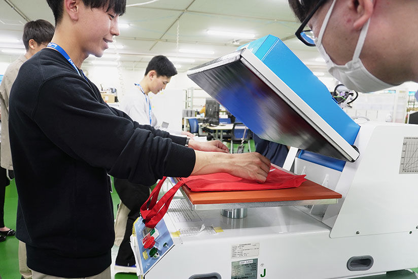 Transfer to tote bag