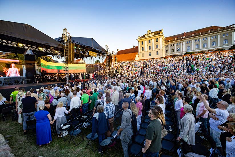 National anthem performance