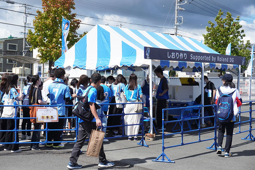 当社ブース前に長蛇の列