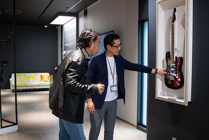 Introducing a printed electric guitar