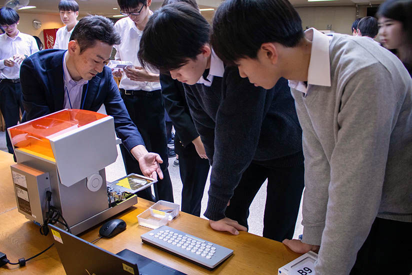 レーザー箔転写機の使い方を説明