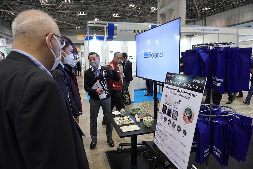 Explaining the powder 3D printer