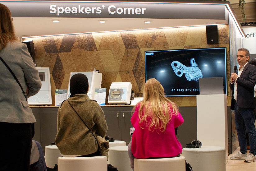 On-site seminar at the booth