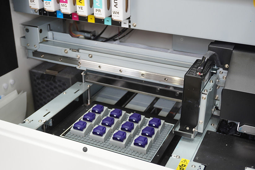 専用の治具で固定