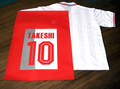 2. 溶着する素材とカッティングしたシート