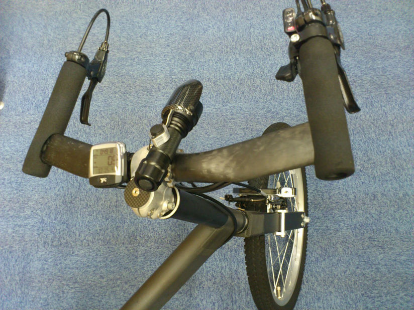 CREATIVE AWARDS2011 カーボン自転車ハンドル部分
