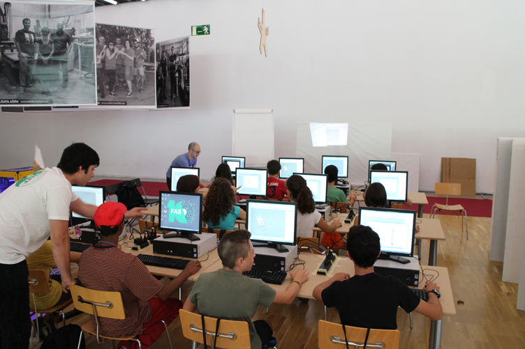 Children learning 3D CAD design