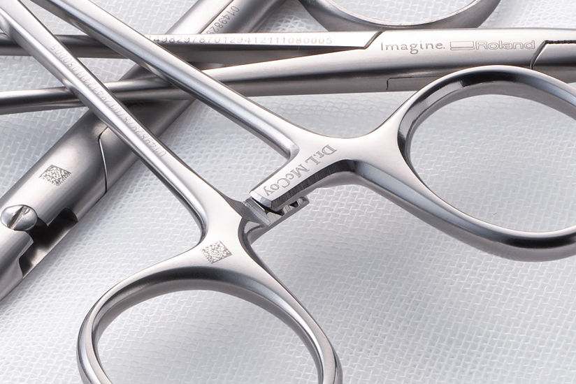 医療器具に刻印された2次元シンボル