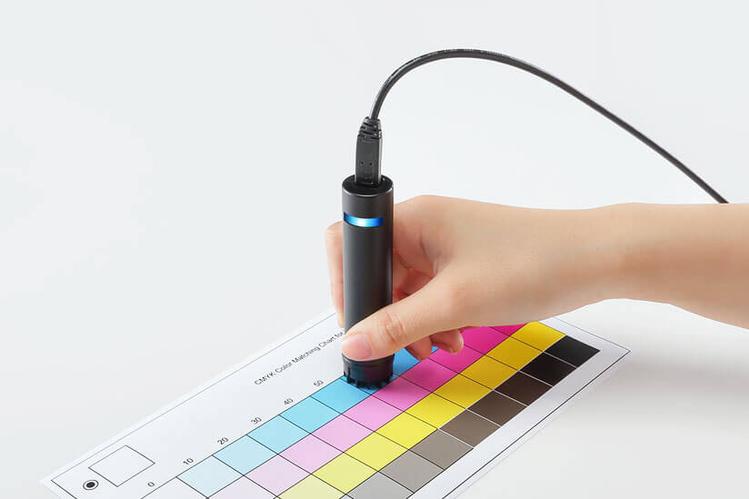 Measuring the color density with VW-S1 densitometer