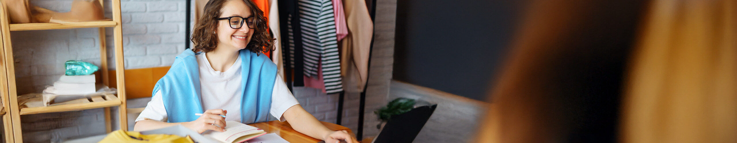 VersaSTUDIO header banner