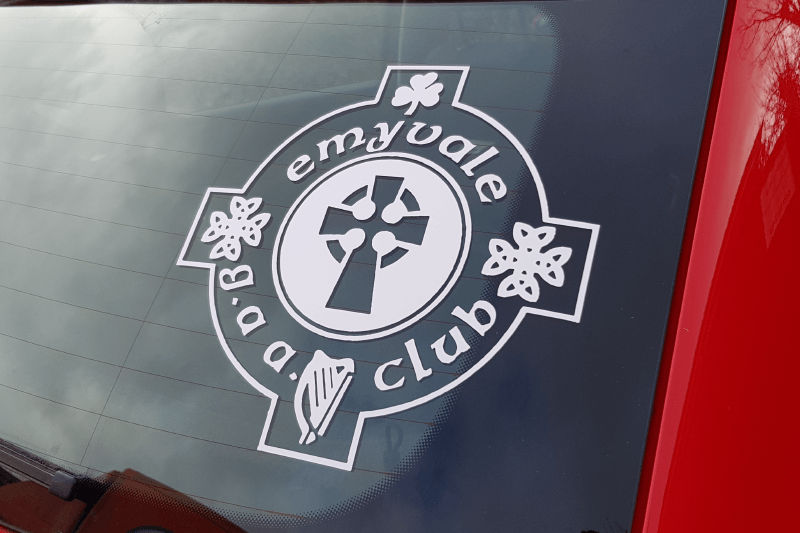 Cut window stickers using cutting plotters by Roland