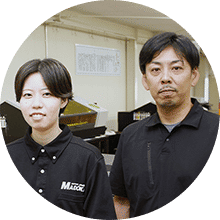 第二製作部 点字・UVIJ担当　（左）山本 瑠菜 様（右）中浦 克則 様