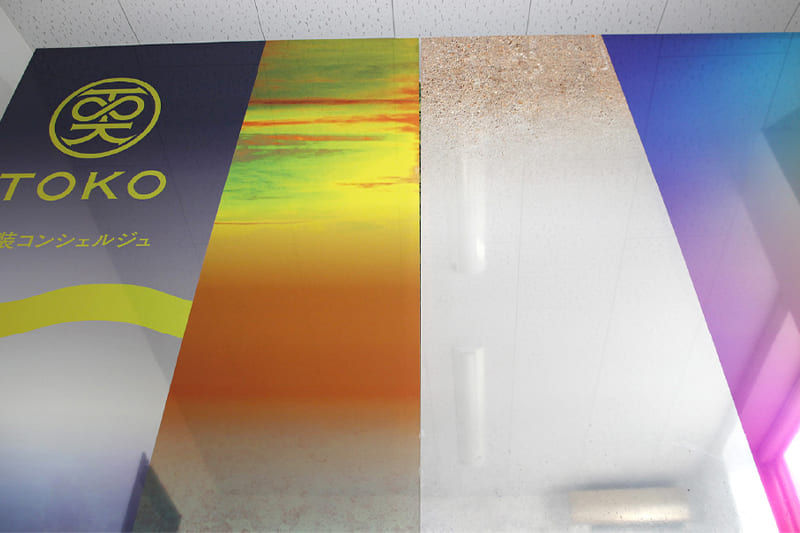 鏡面材へのプリント技法も独自に確立