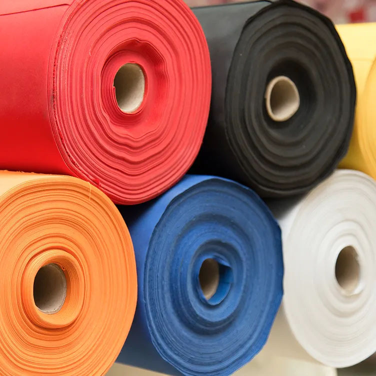 布の素材や生地の色で顧客対応に制限がある