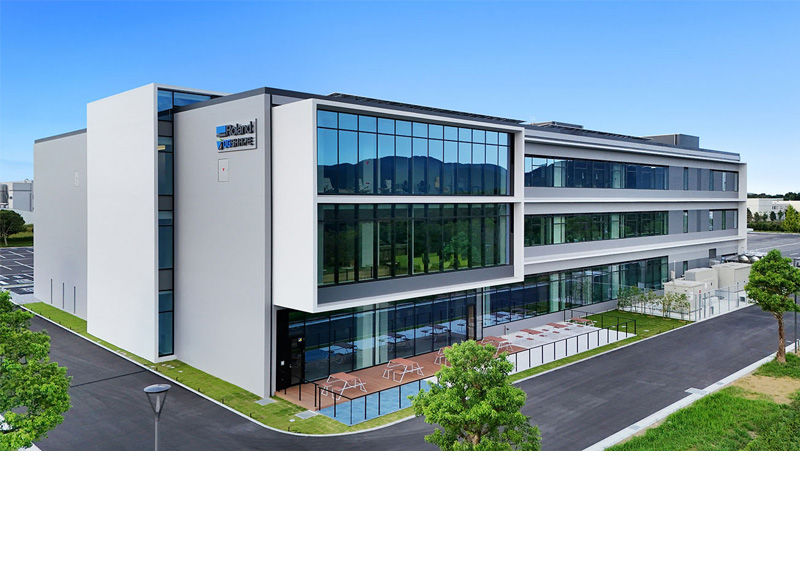 Environmentally friendly head office building