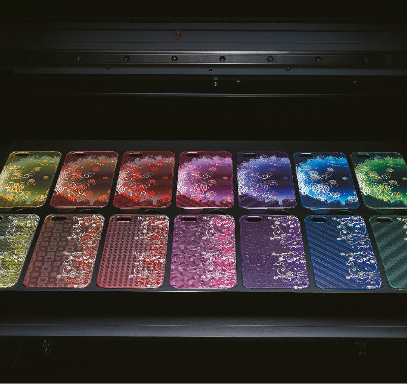 เคสโทรศัพท์แบบกำหนดเองหลากสีในเครื่องพิมพ์ UV