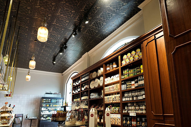 A cafe with pleasant atmosphere, created with DIMENSE DA-640