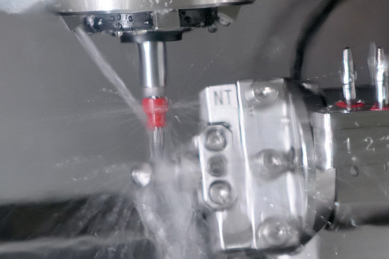 DWX-42W Milling Close-Up